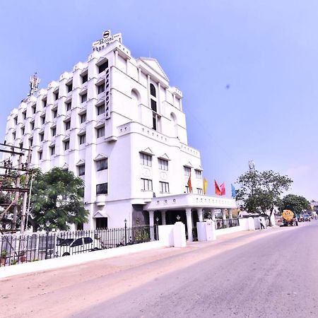 Simsan Hotel Chennai Zewnętrze zdjęcie