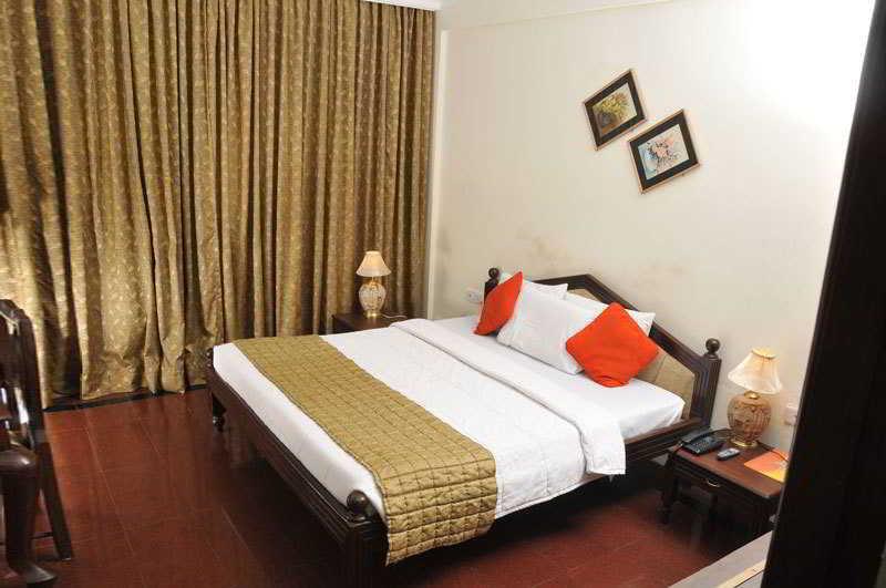 Simsan Hotel Chennai Zewnętrze zdjęcie